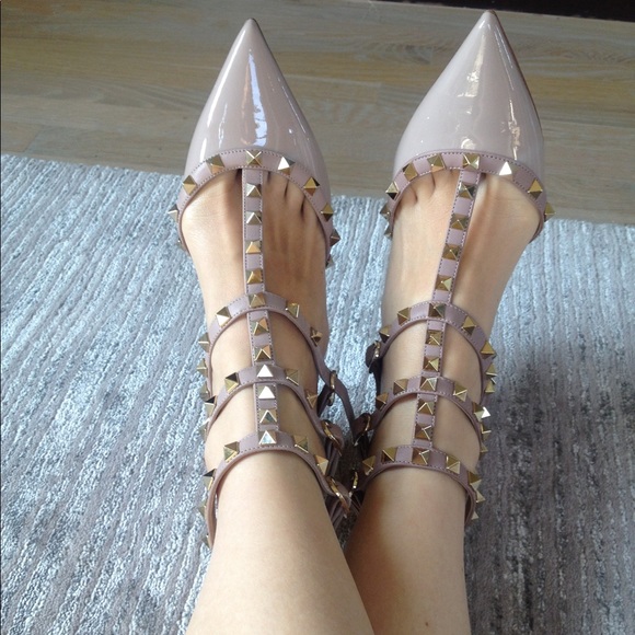 Valentino Garavani rockstud heels 7.5 only worn a few times - Picture 1 of 5